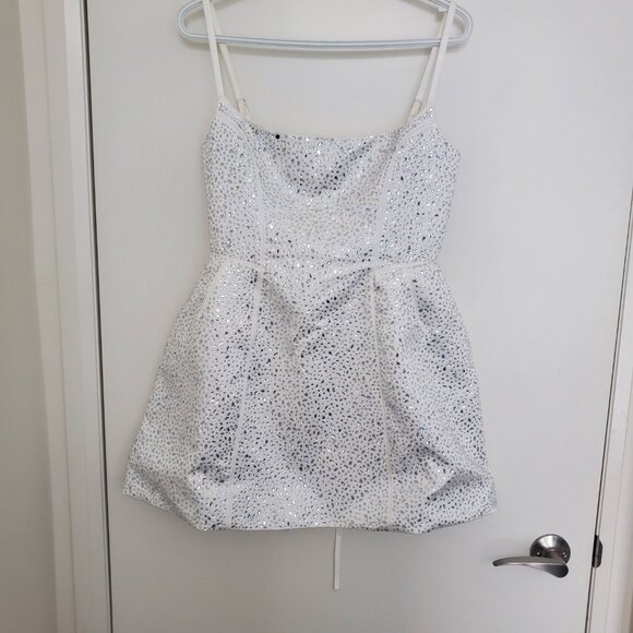 BabyBoo Angelique Mini Dress in Ivory size M - Picture 9 of 9